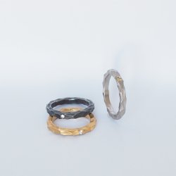 Dünung schmal 18kt. Gold oder Sterlingsilber palladiniert oder oxydiert mit Brillant