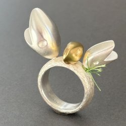 Ring Animal  weiß teilweise goldplattiert, Seide